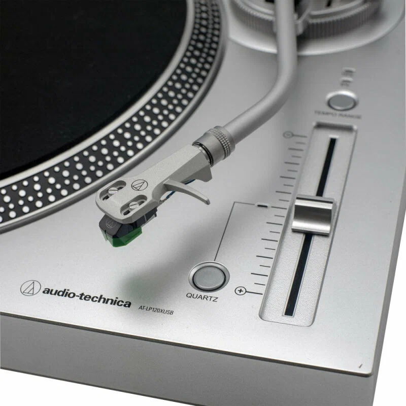 Фото Audio-Technica AT-LP120XUSB в интерьере