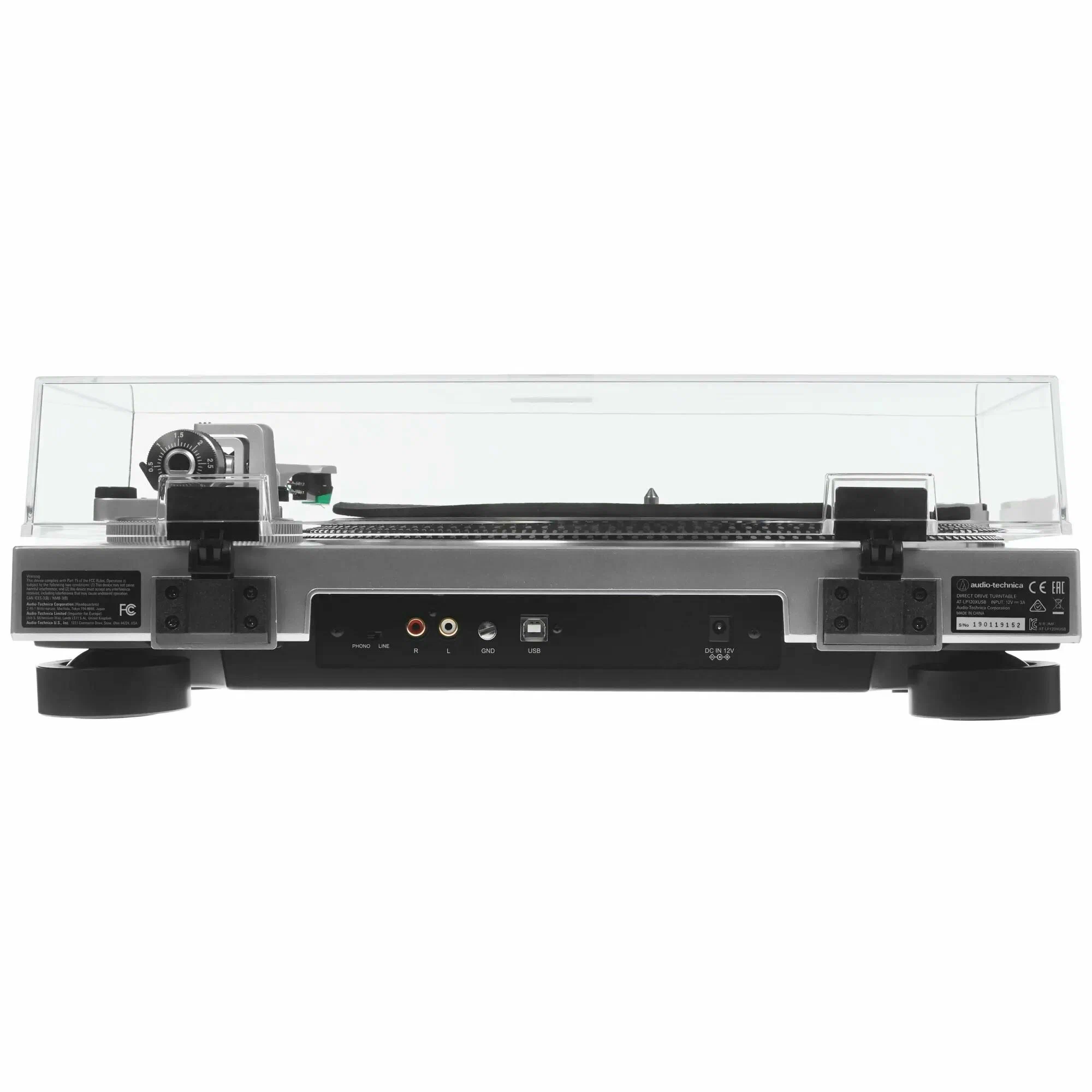 Крупный план проигрывателя Audio-Technica AT-LP120XUSB